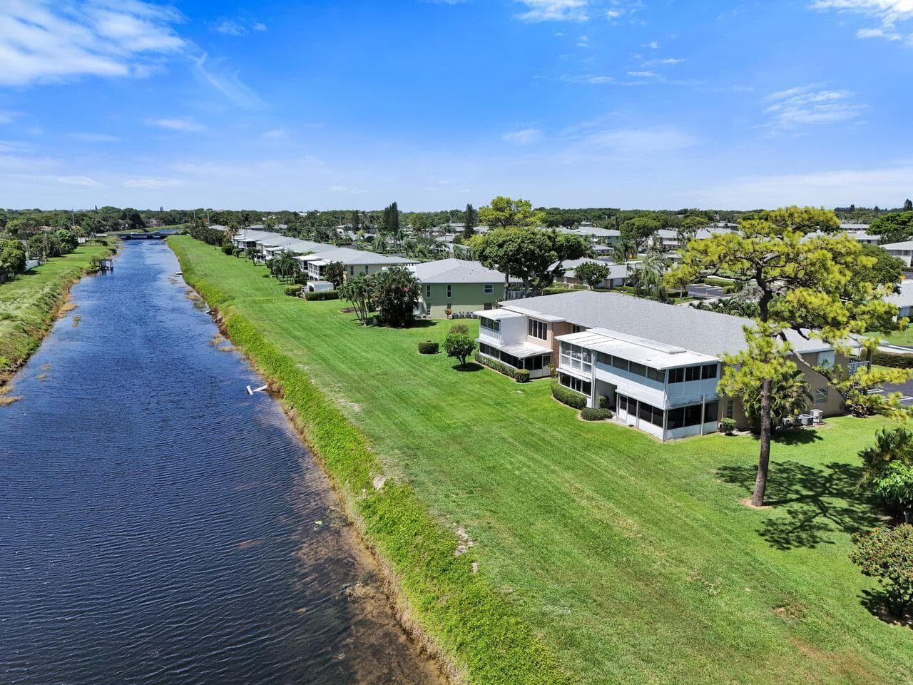 1050 Citrus Way # 203, Delray Beach, FL 33445 photo 2