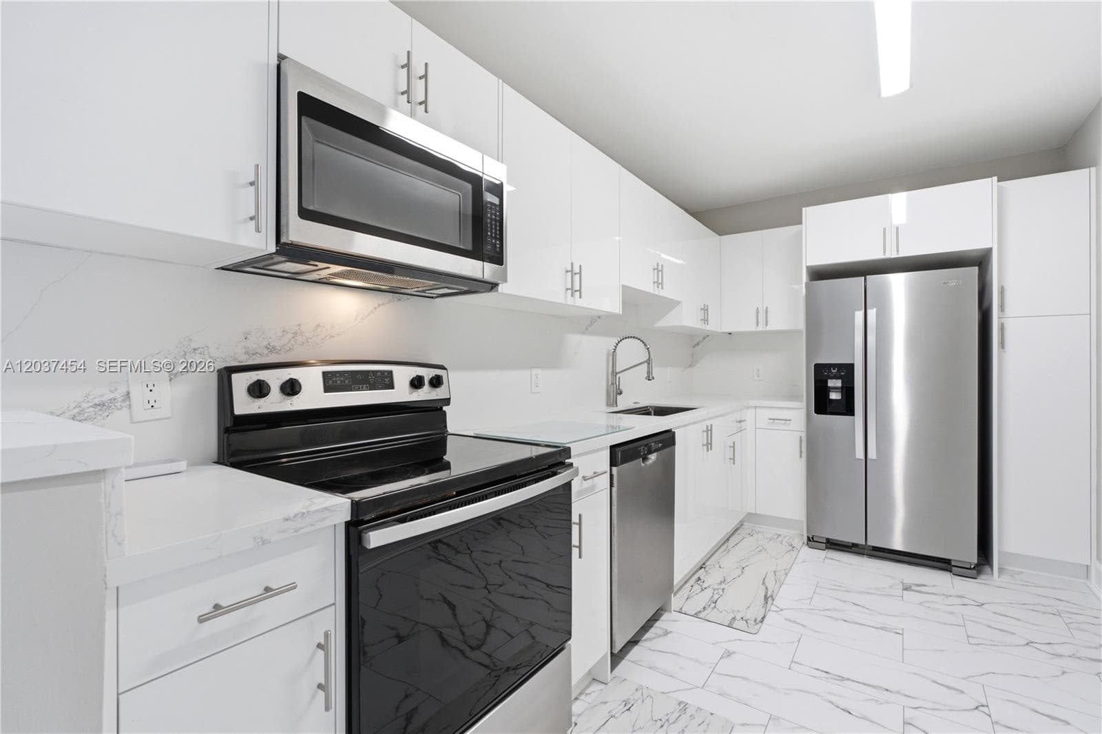 401 69th St # 313, Miami Beach, FL 33141 photo 4