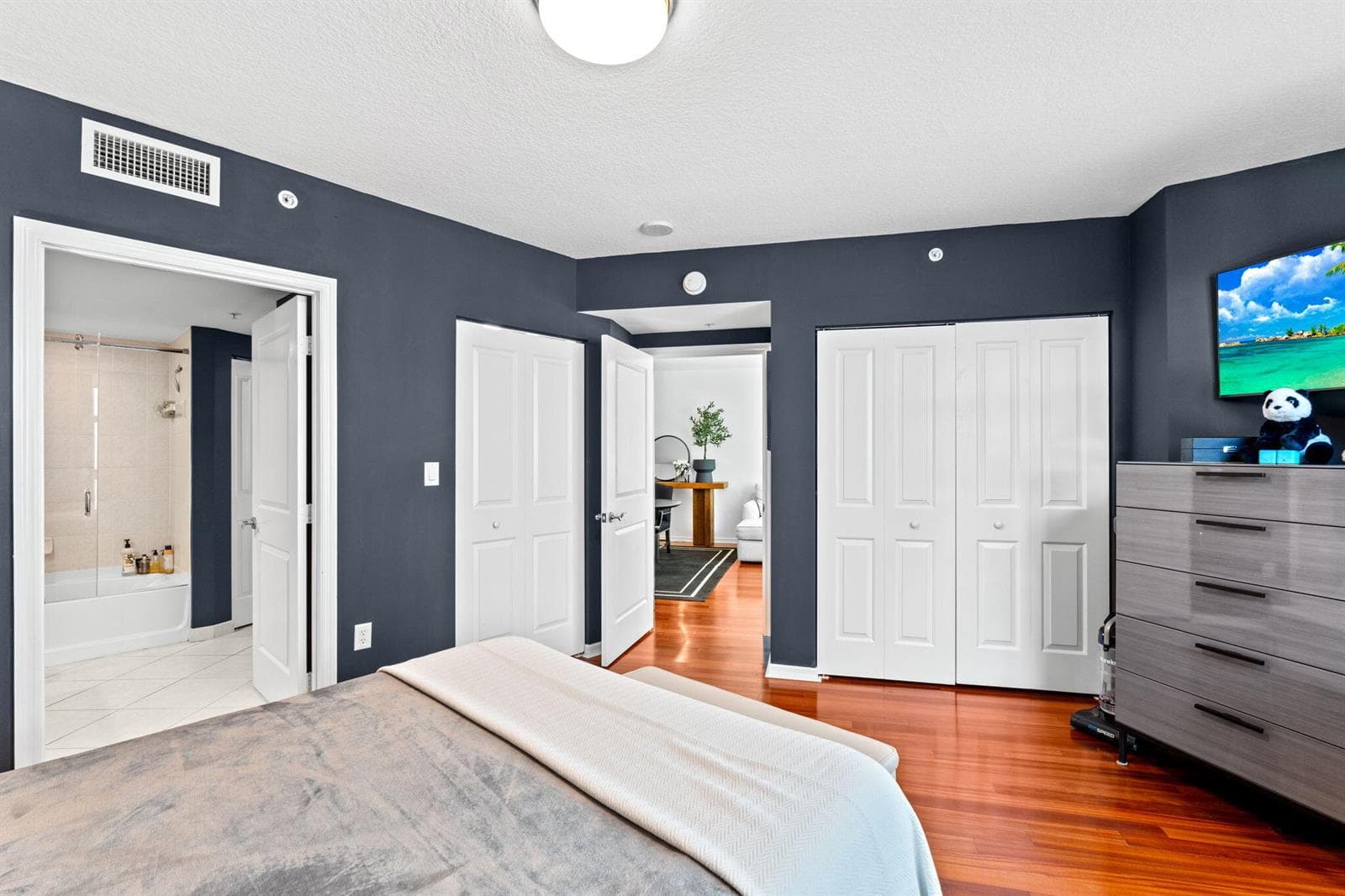 347 N New River Dr Drive E # 606, Fort Lauderdale, FL 33301 photo 5