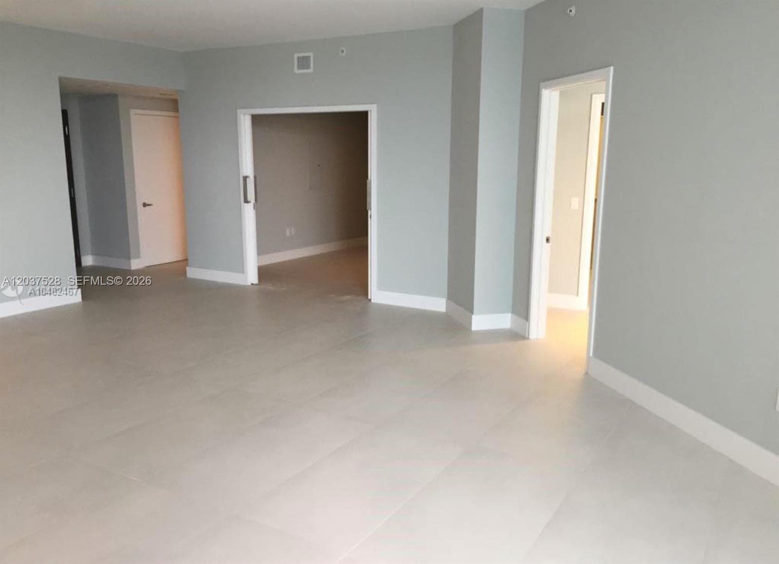 17301 Biscayne Blvd # 1604, North Miami Beach, FL 33160 photo 2