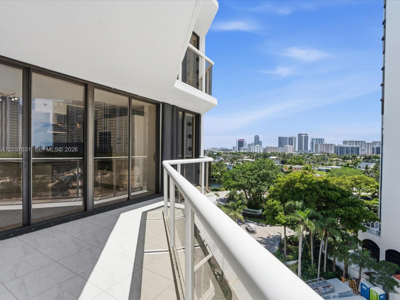 3610 Yacht Club Dr # 702, Aventura, FL 33180 photo 2