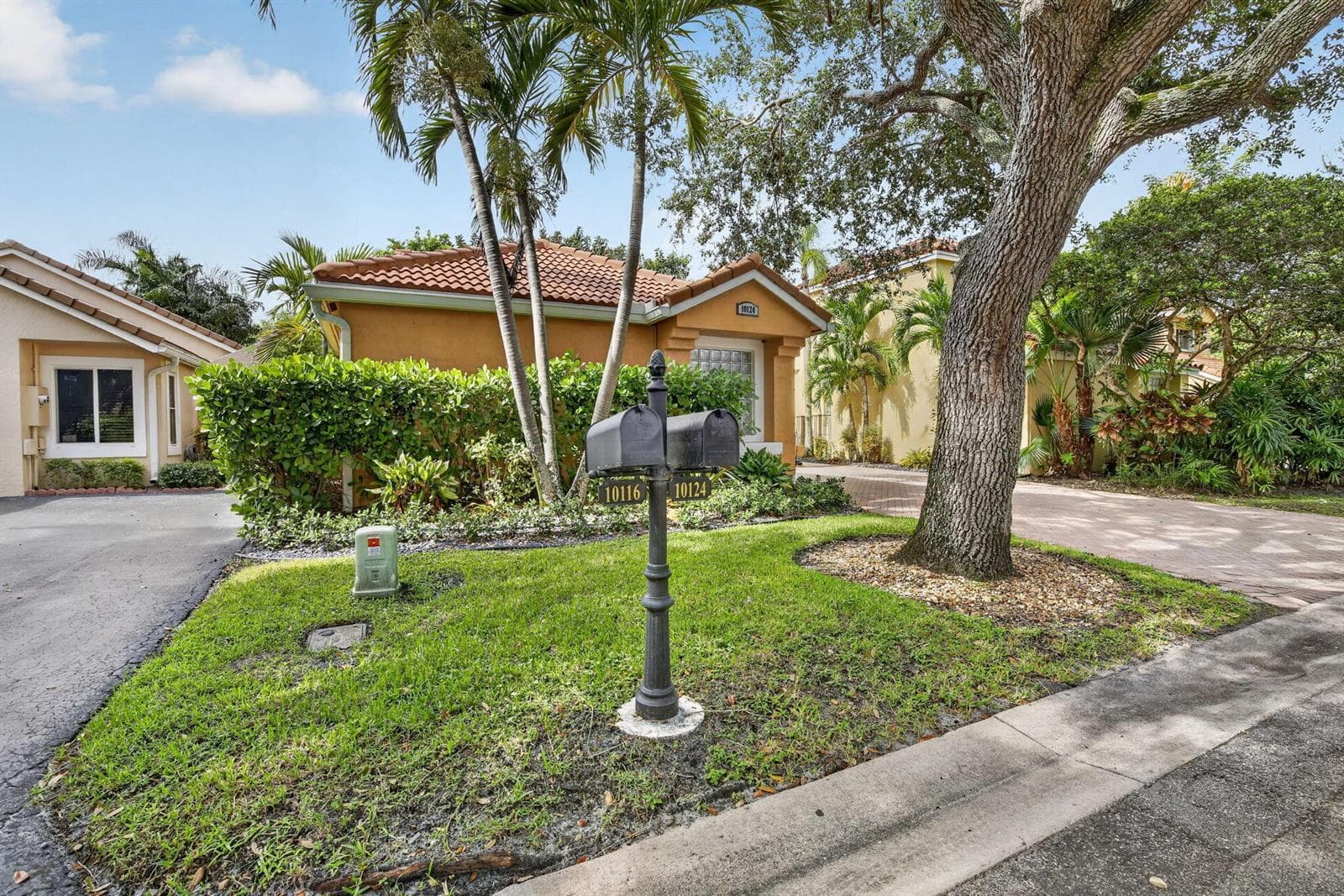 10124 NW 4th Street, Plantation, FL 33324 photo 3