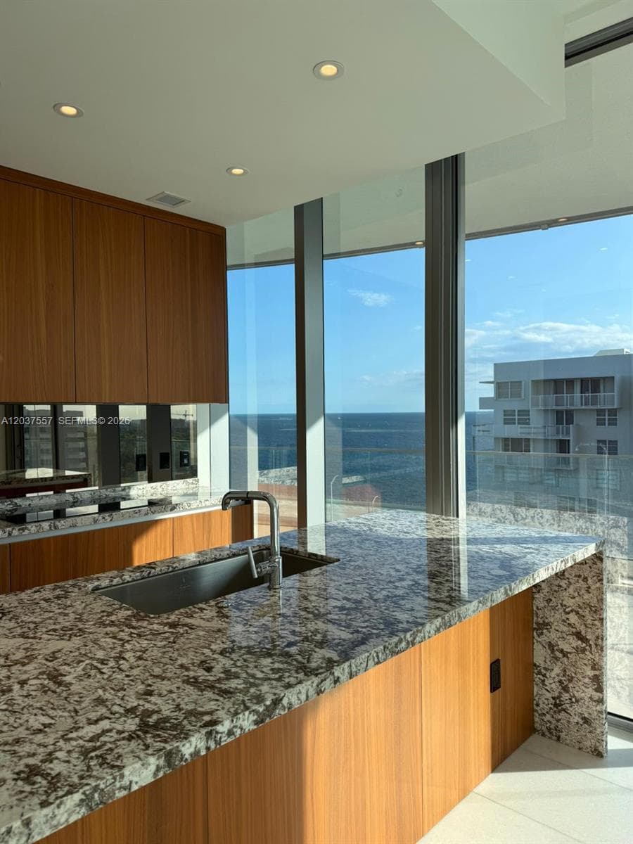 175 SE 25th Rd # 903, Miami, FL 33129 photo 4