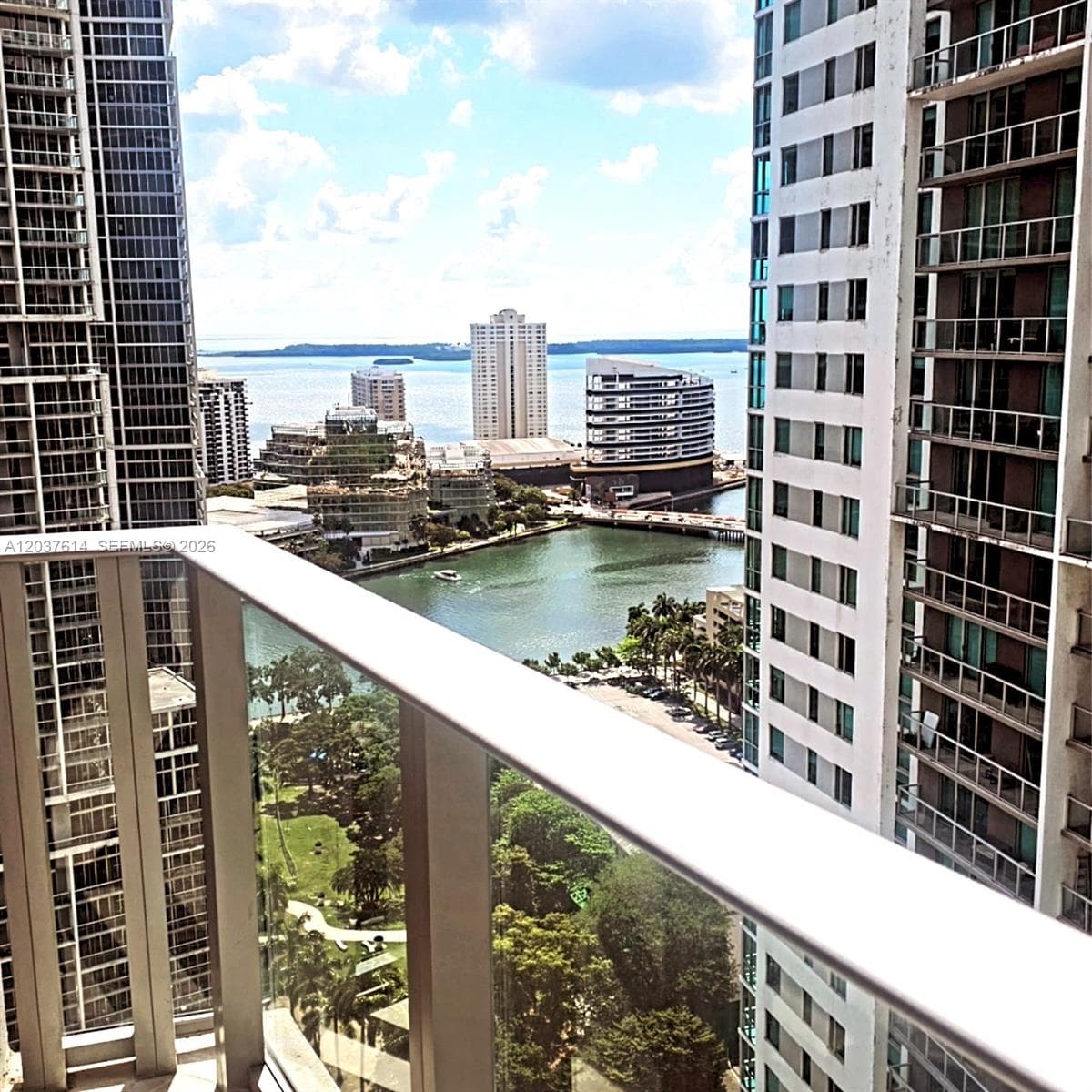 77 SE 5th Street # 2914, Miami, FL 33131 photo 2