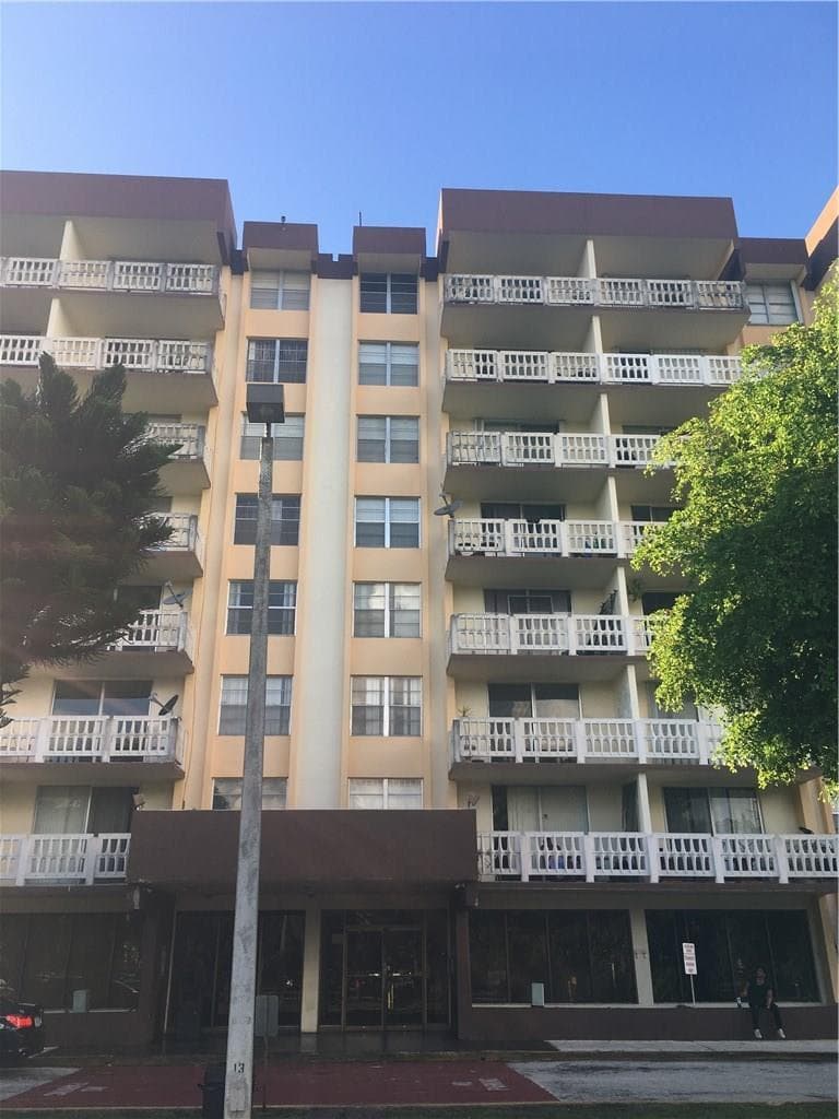15600 NW 7th Avenue # 421, Miami, FL 33169 photo 2