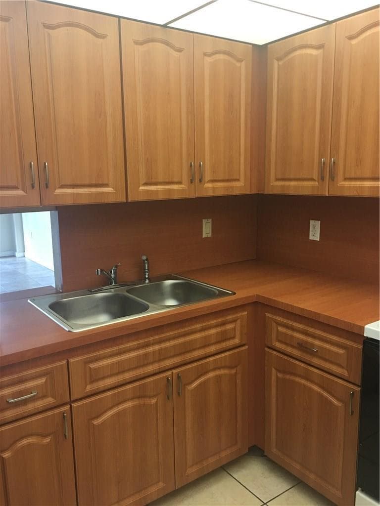 15600 NW 7th Avenue # 421, Miami, FL 33169 photo 3