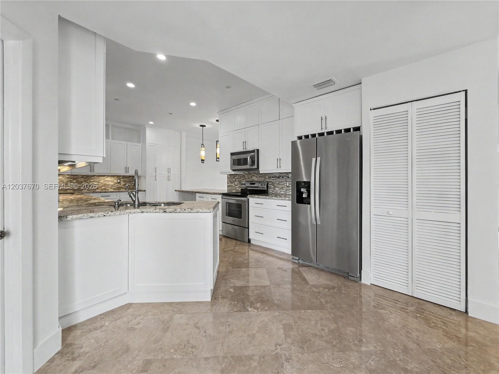 4725 NW 104th Ave, Doral, FL 33178 photo 3