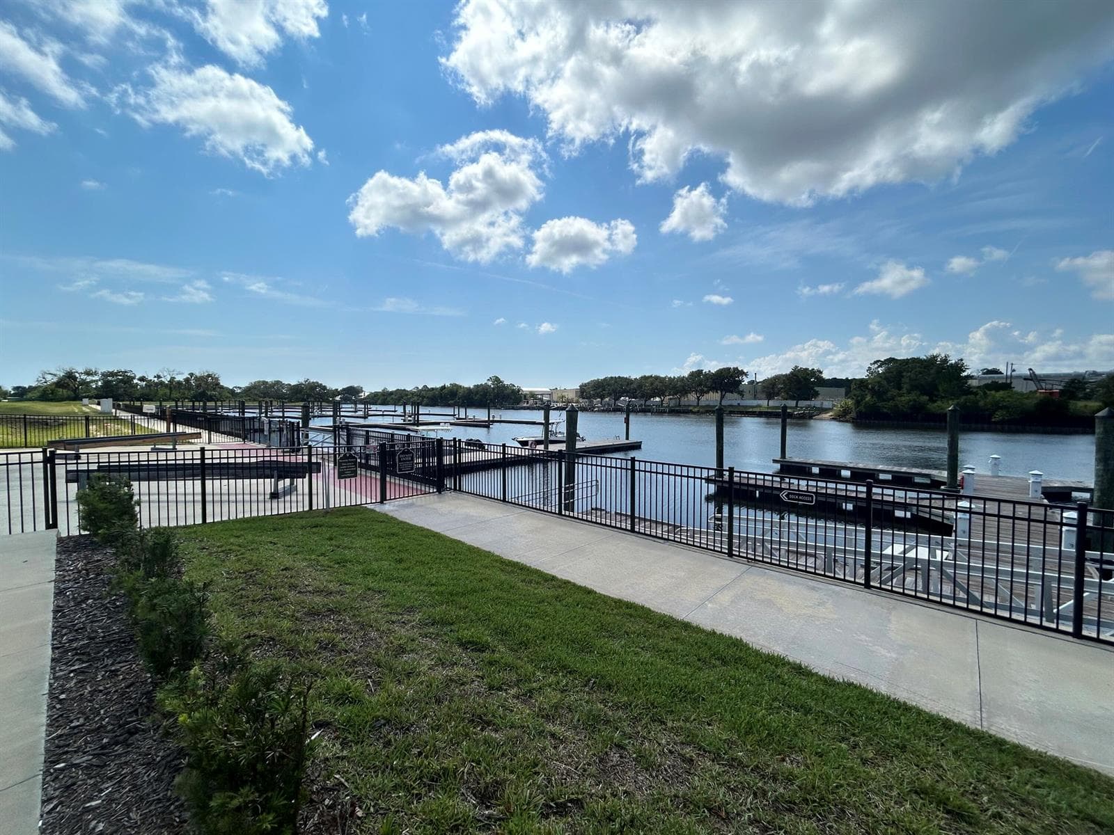 24 Del Palma Drive, Palm Coast, FL 32137 photo 3