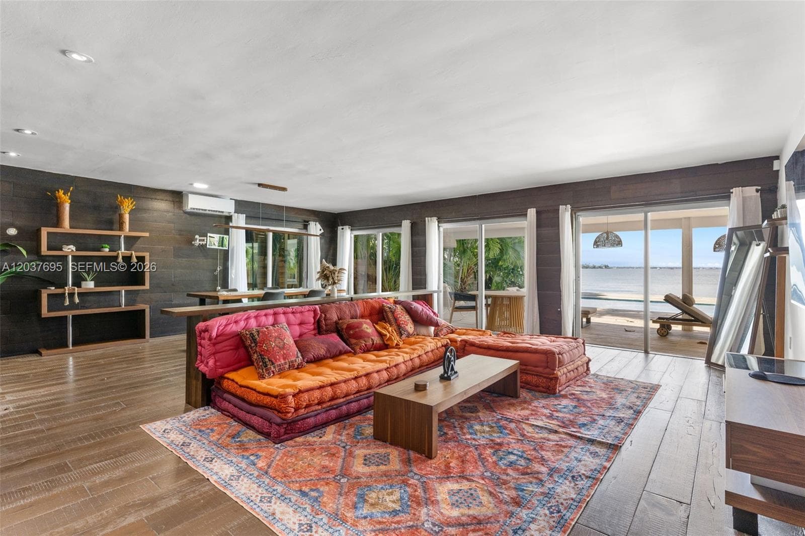 8220 Hawthorne Ave, Miami Beach, FL 33141 photo 5