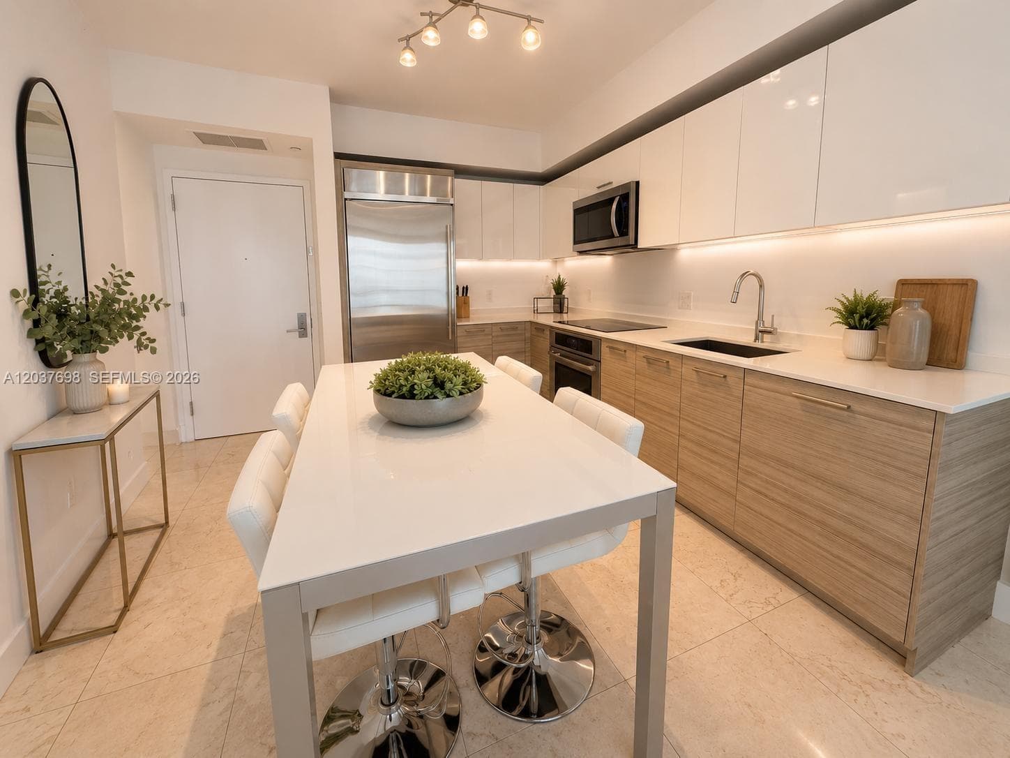 1300 Brickell Bay Dr # 1904, Miami, FL 33131 photo 5