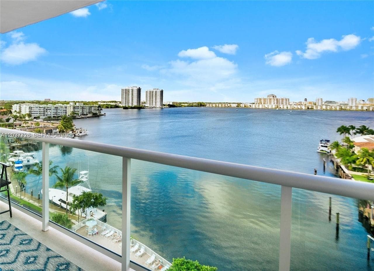2841 NE 163rd St # 803, North Miami Beach, FL 33160 photo 3