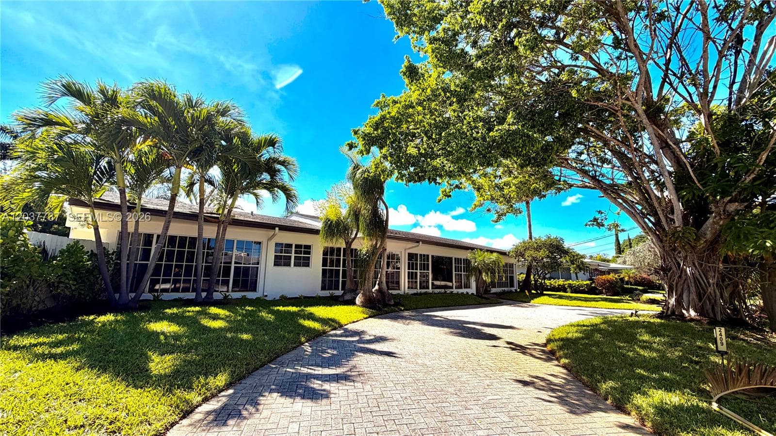 2409 Bayview Dr, Fort Lauderdale, FL 33305 photo 4