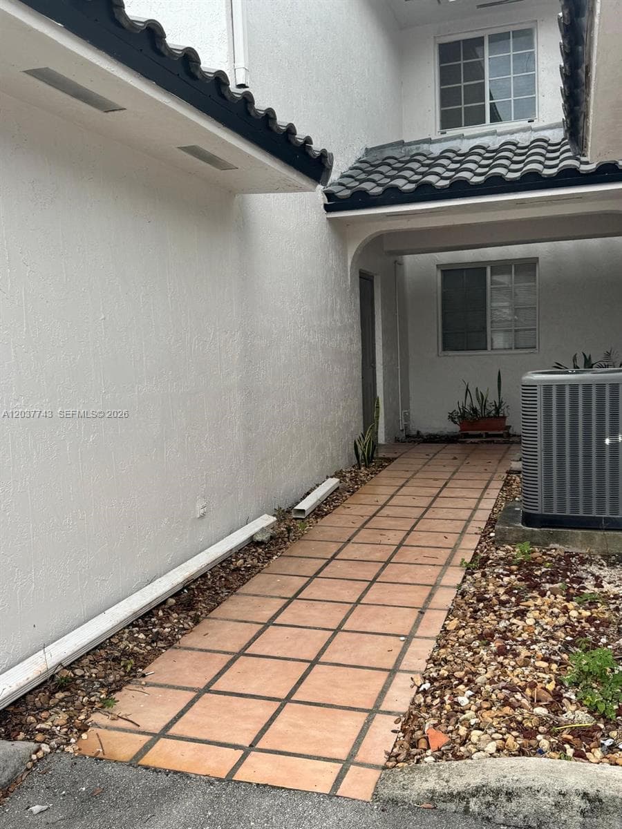 7502 NW 175th St # 7502, Hialeah, FL 33015 photo 2
