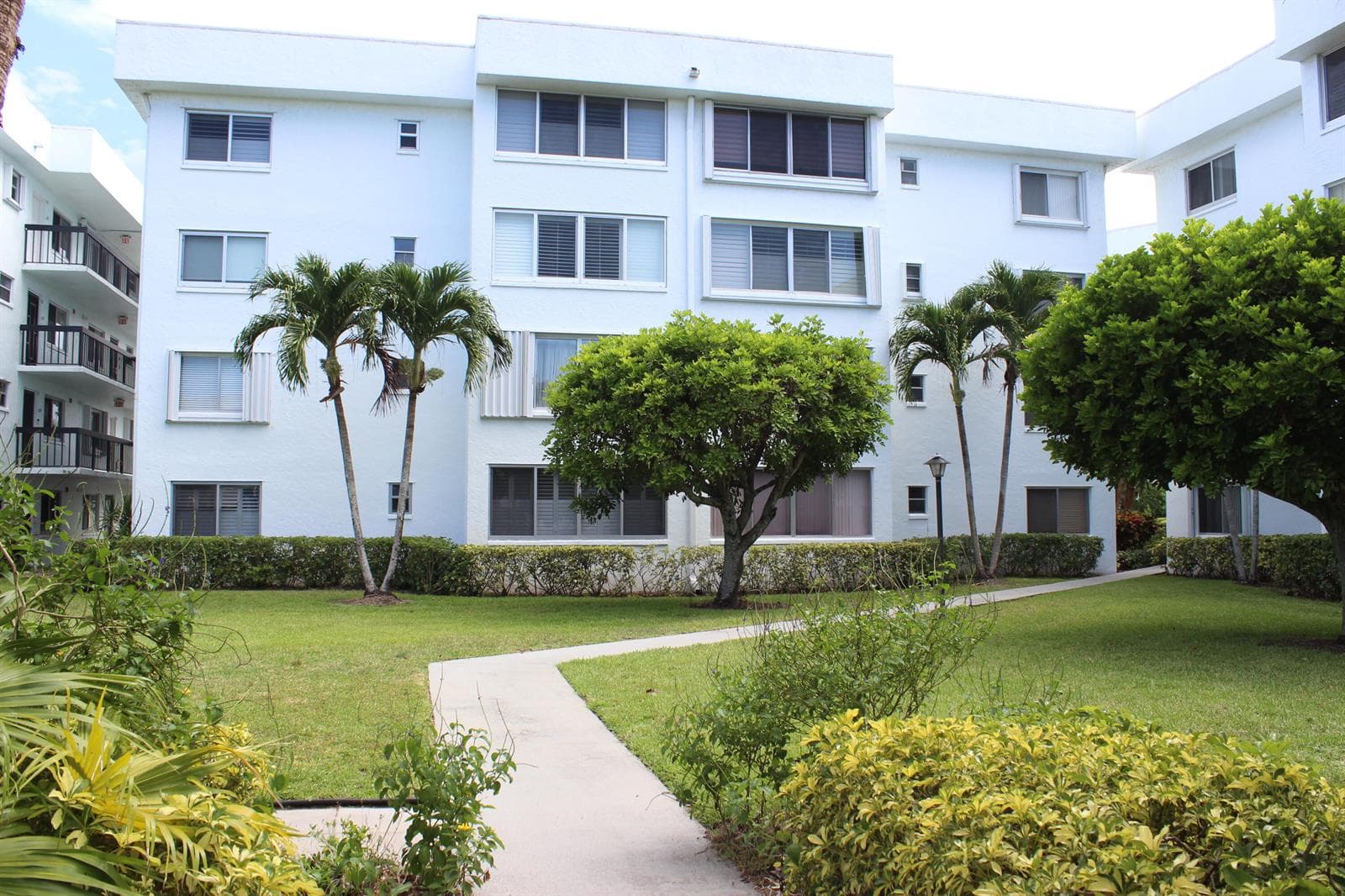 6698 N 10th Ave Avenue N # 218, Lake Worth, FL 33467 photo 2