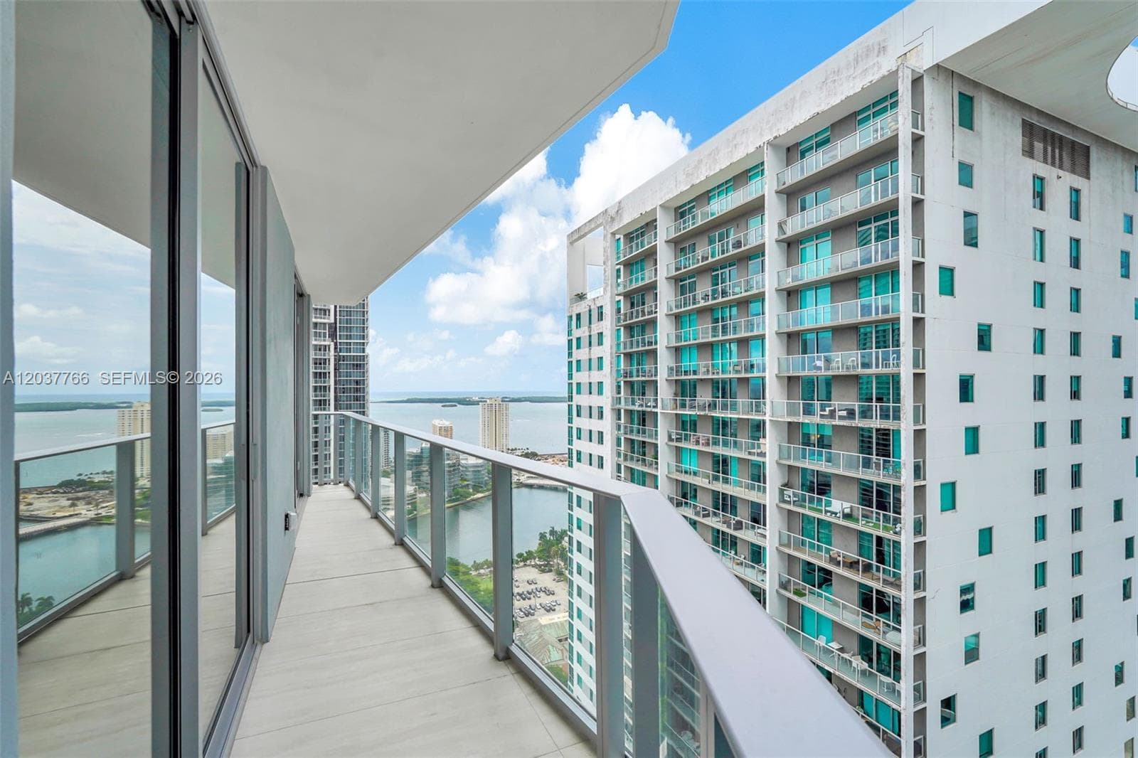 77 SE 5th St # 3714, Miami, FL 33131 photo 2