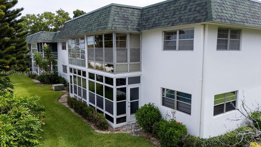 2800 Indian River Blvd # R9, Vero Beach, FL 32960 photo 2