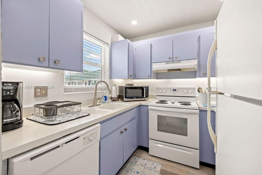 2800 Indian River Blvd # R9, Vero Beach, FL 32960 photo 3