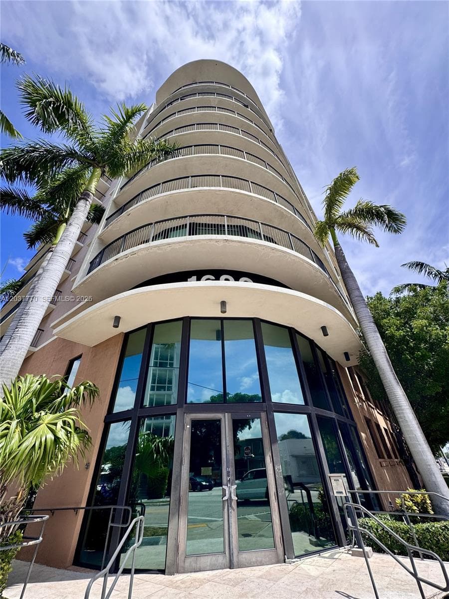 1690 SW 27th Ave # 502, Miami, FL 33145 photo 2