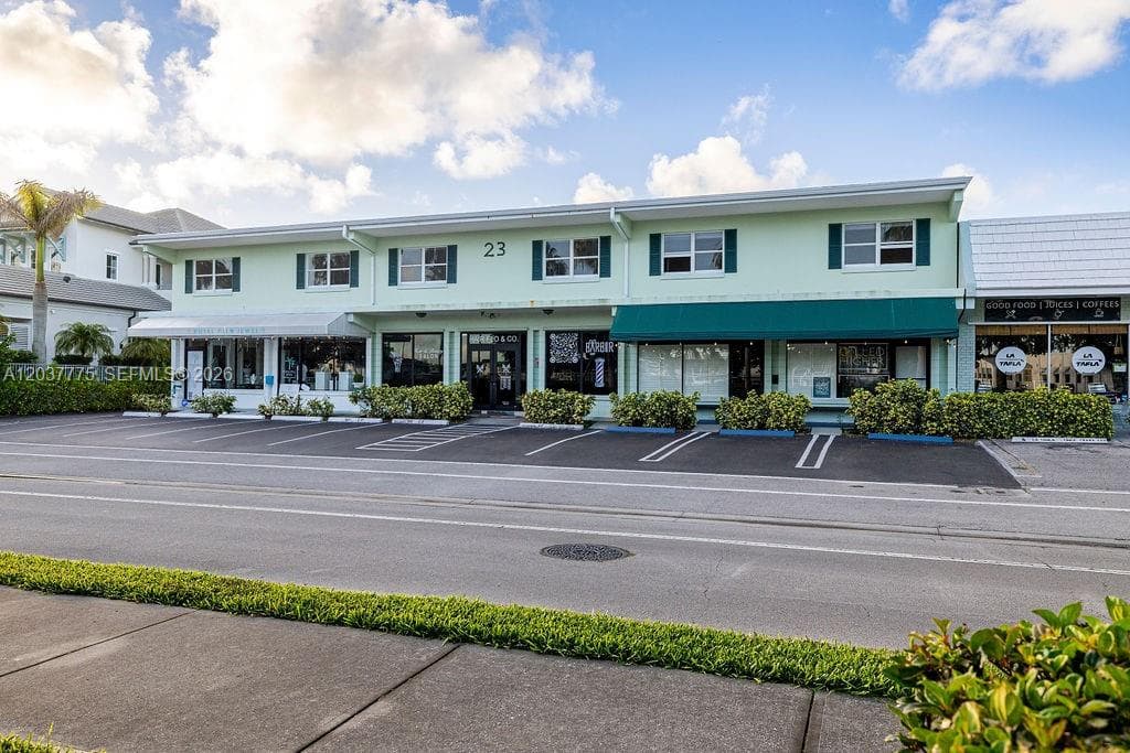 23 Royal Palm Pt # B, Vero Beach, FL 32960 photo 3