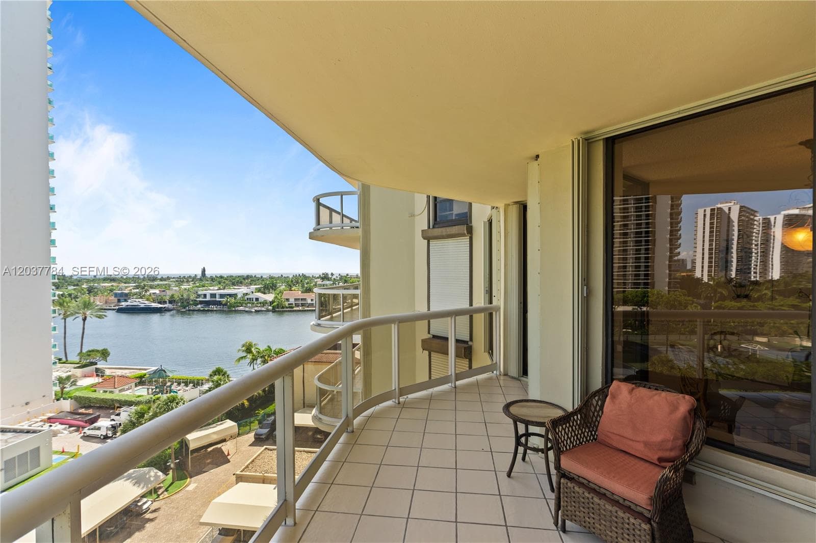 20191 E Country Club Dr # 803, Aventura, FL 33180 photo 4