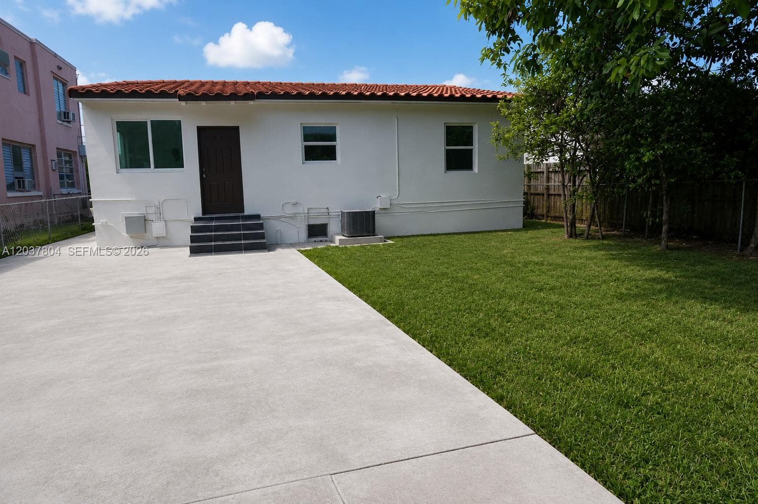 4240 SW 14th St, Miami, FL 33134 photo 3