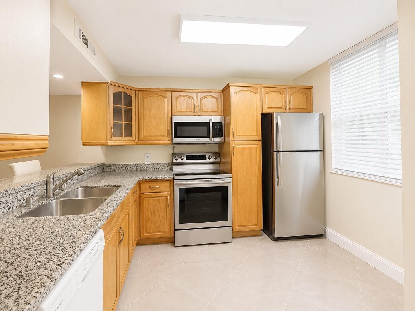 3516 Whitehall Drive # 105, West Palm Beach, FL 33401 photo 2