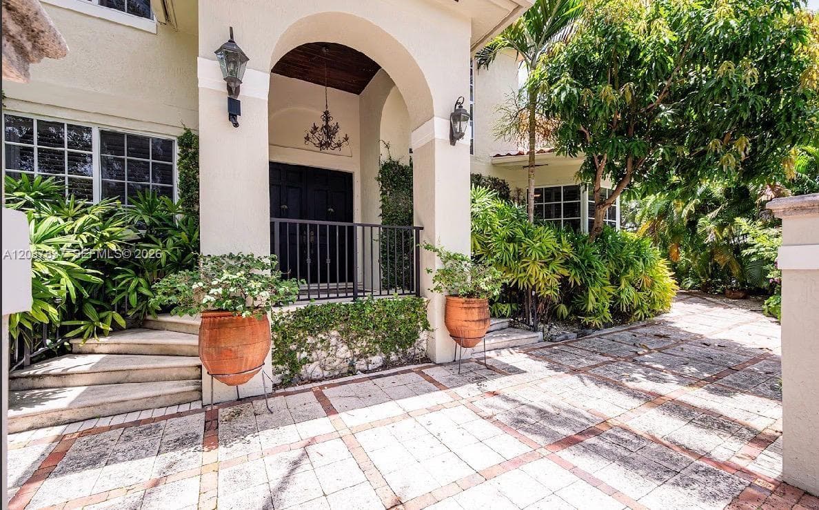 797 Glenridge Rd, Key Biscayne, FL 33149 photo 3