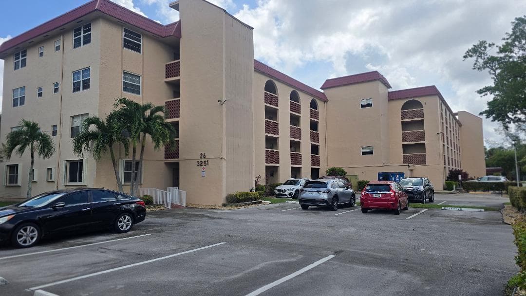 3251 Holiday Springs Boulevard # 302, Margate, FL 33063 photo 2