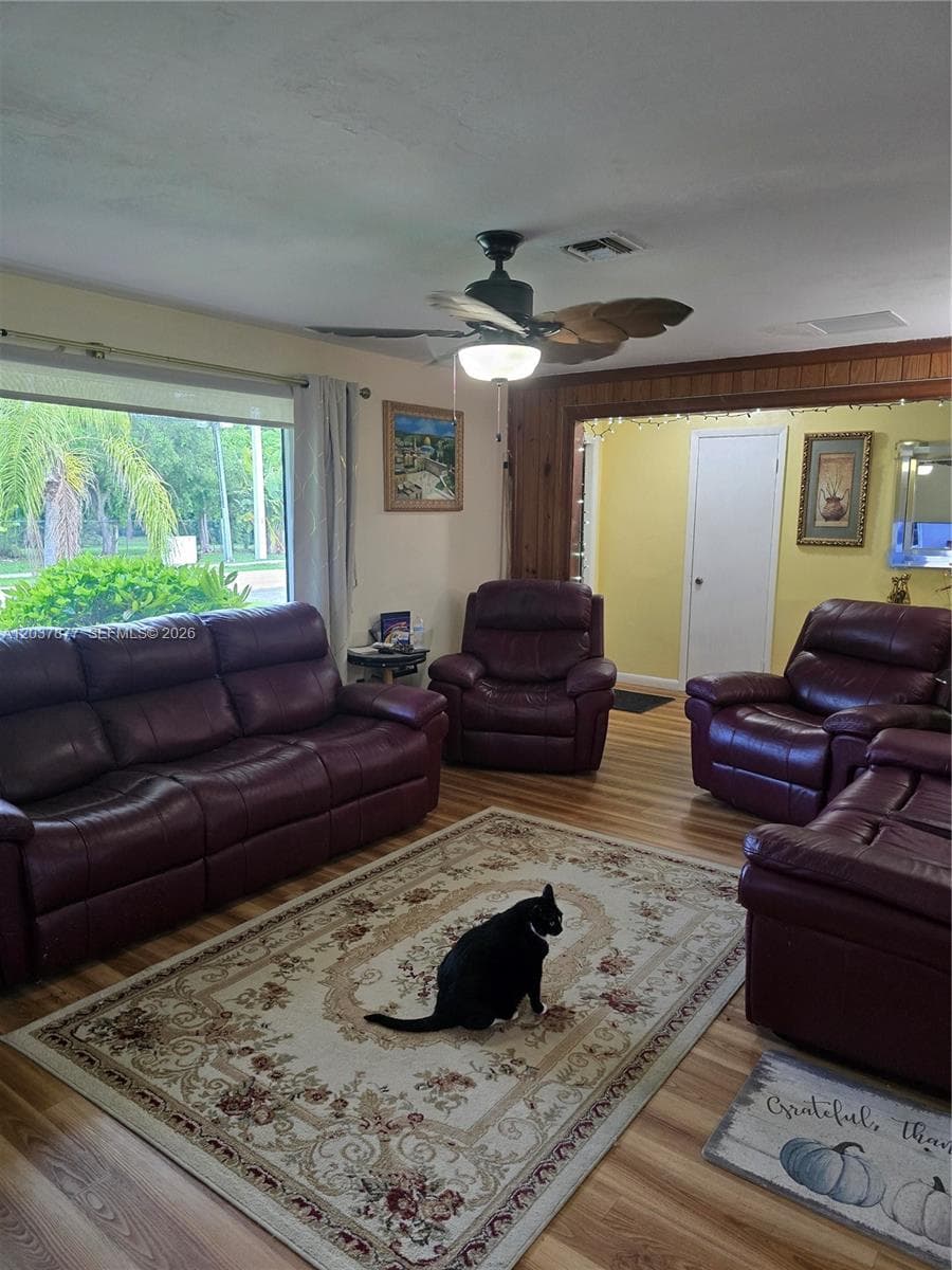 19500 SW 87th Ave, Cutler Bay, FL 33157 photo 2