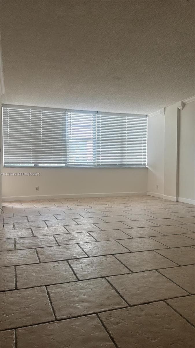 2025 NE 164 # 307, North Miami Beach, FL 33162 photo 5