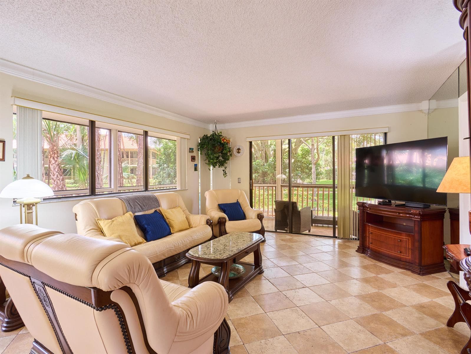 563 Brackenwood Place, Palm Beach Gardens, FL 33418 photo 5