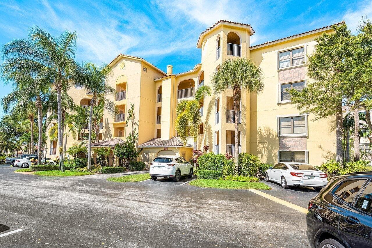 300 Uno Lago Drive # 304, Juno Beach, FL 33408 photo 4