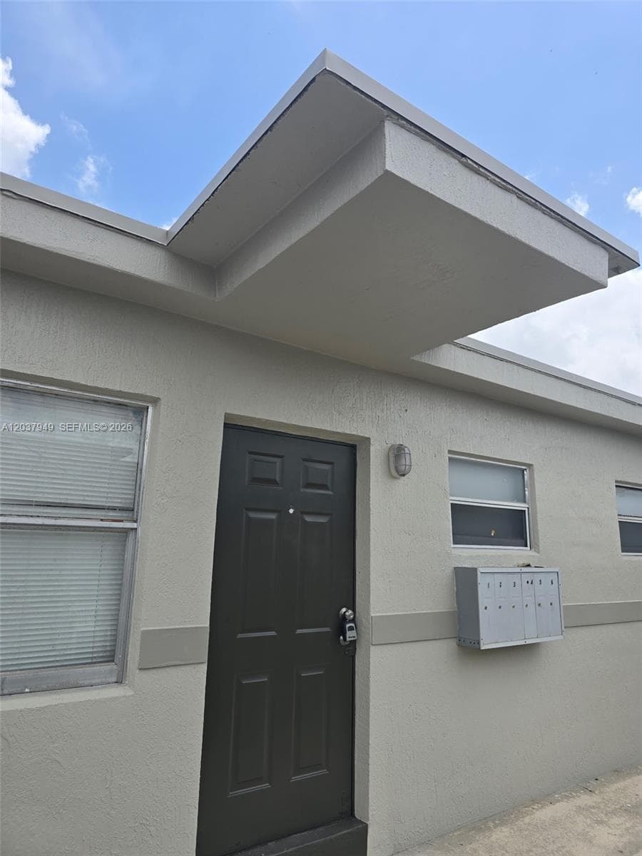 320 SW 11th Ave # 2, Homestead, FL 33030 photo 2