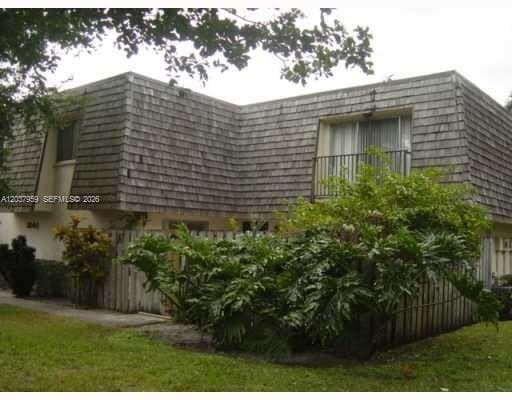 2060 SW 90th Ave # A-18, Davie, FL 33324 photo 2