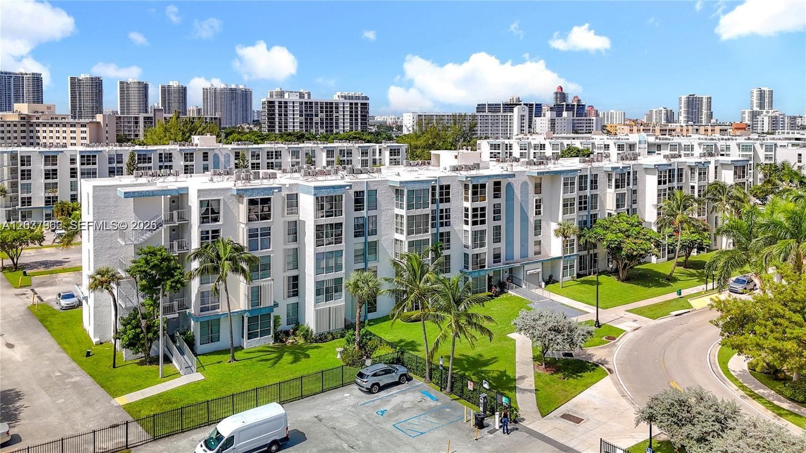 17560 Atlantic Blvd # 501, Sunny Isles Beach, FL 33160 photo 4