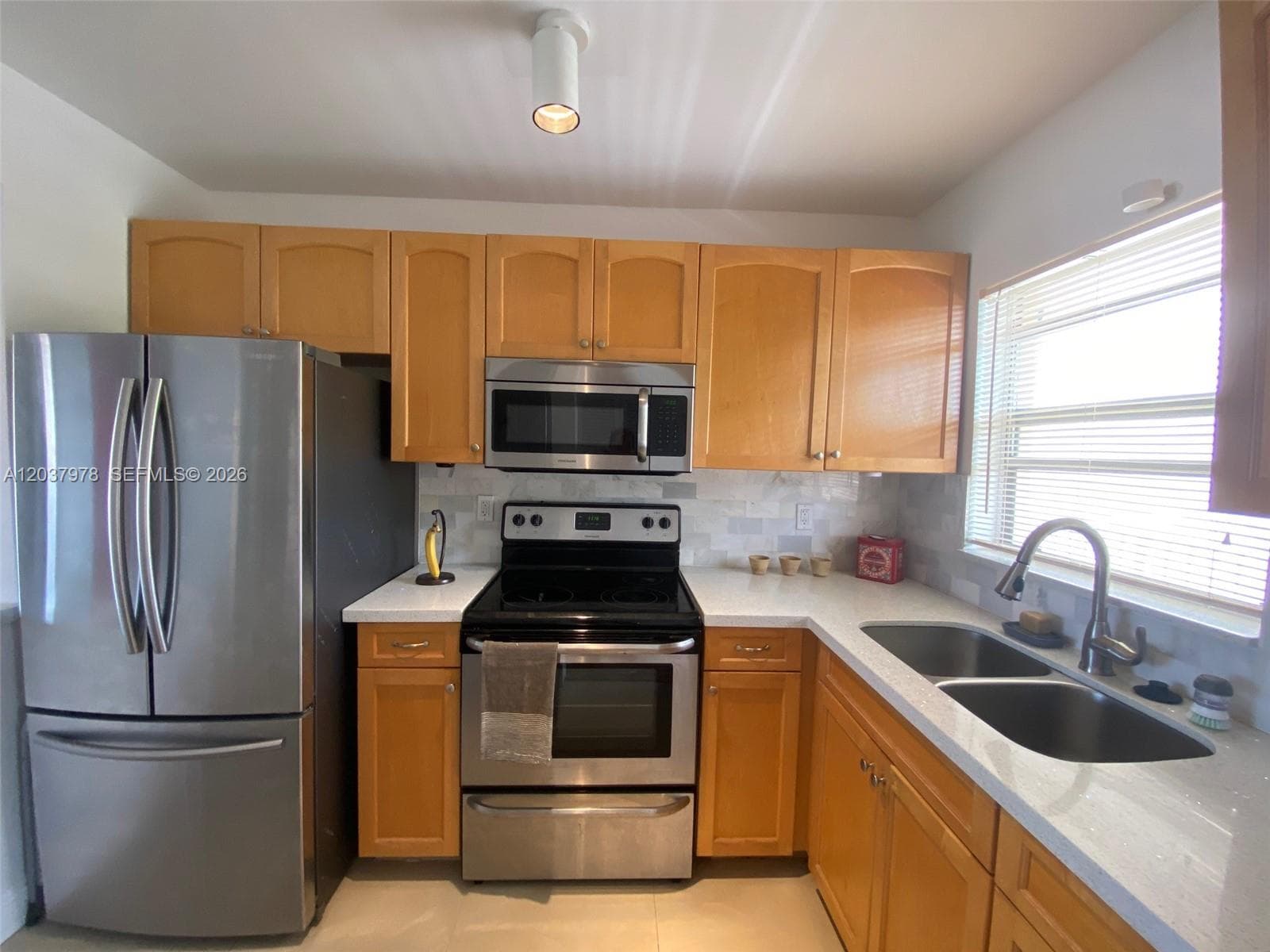 8861 Sunrise Lakes Blvd # 311, Sunrise, FL 33322 photo 2