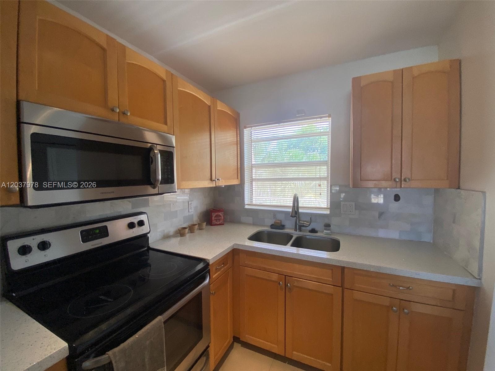 8861 Sunrise Lakes Blvd # 311, Sunrise, FL 33322 photo 4