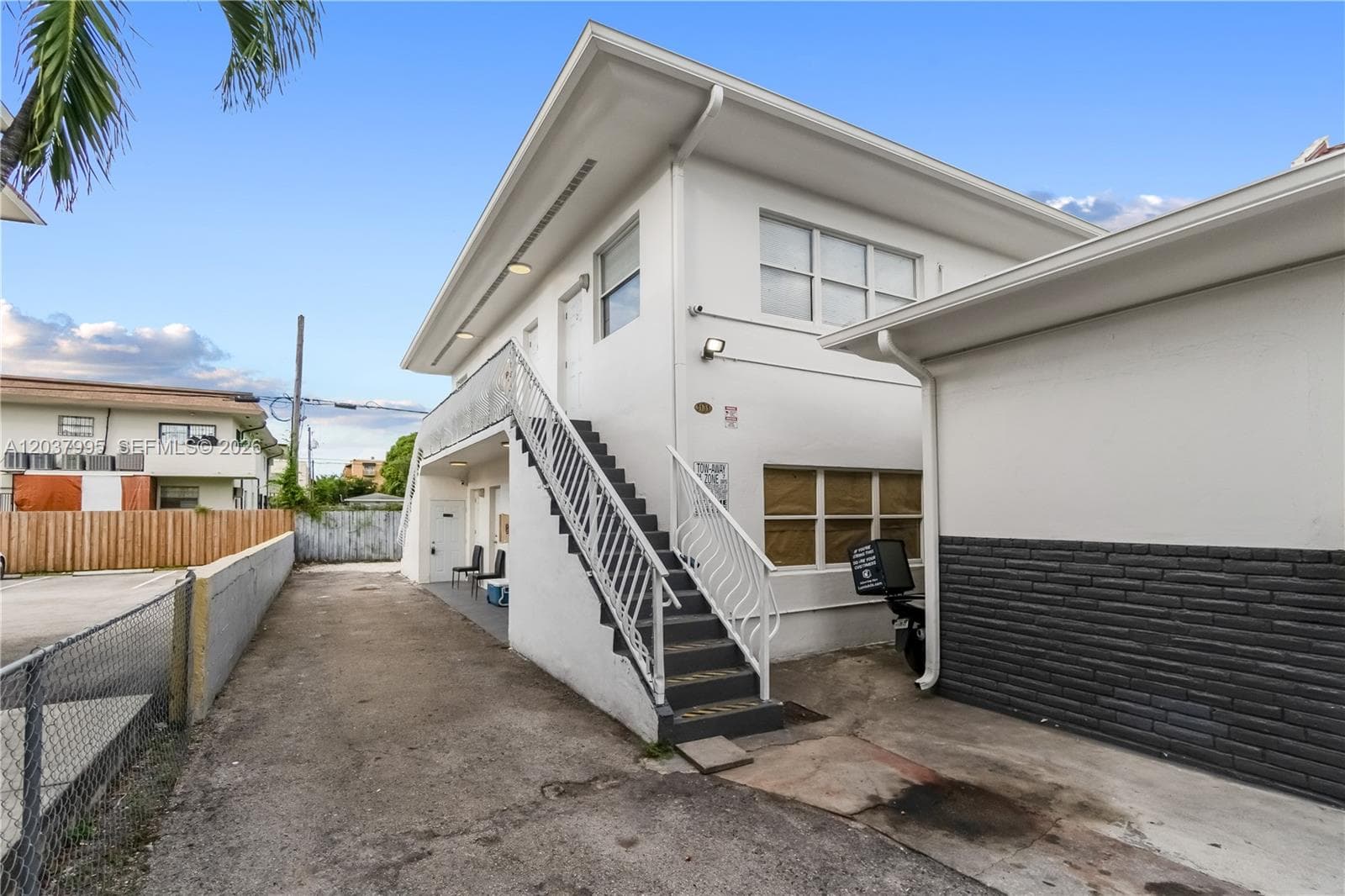 1131 SW 7th St, Miami, FL 33130 photo 3