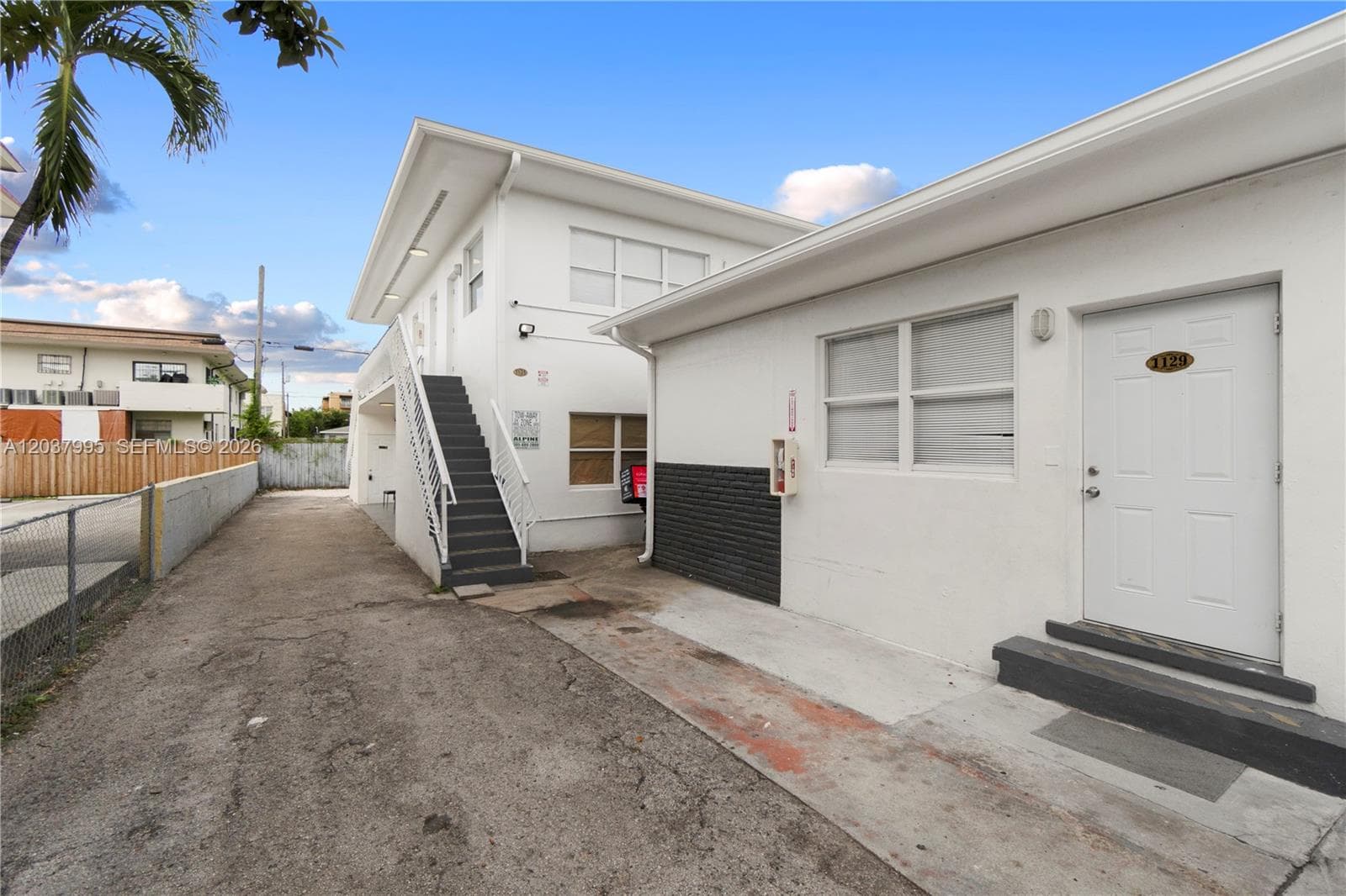 1131 SW 7th St, Miami, FL 33130 photo 4