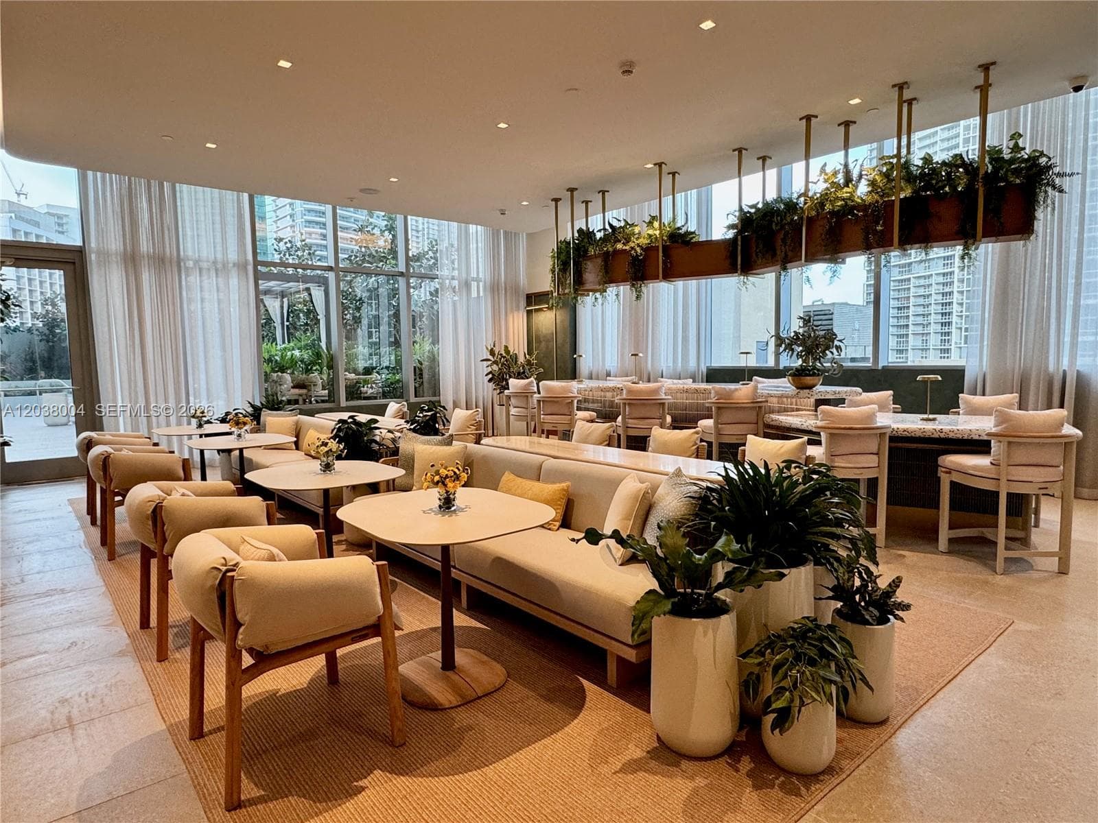 77 SE 5th St # 4002, Miami, FL 33131 photo 3