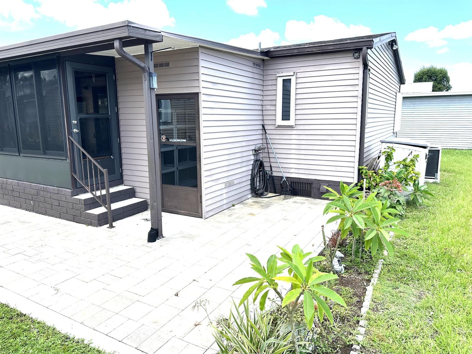 527 Tropical Isles Circle # F-30, Fort Pierce, FL 34982 photo 3