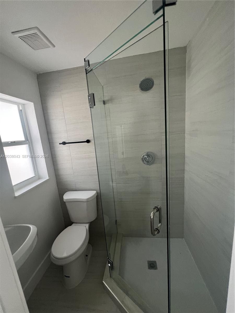 1706 Arthur St, Hollywood, FL 33020 photo 5