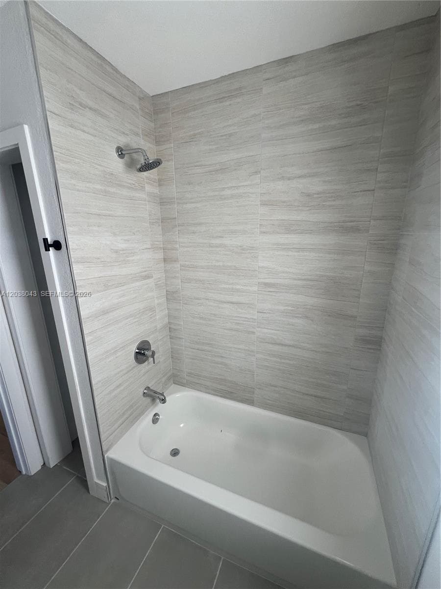 1706 Arthur St, Hollywood, FL 33020 photo 4