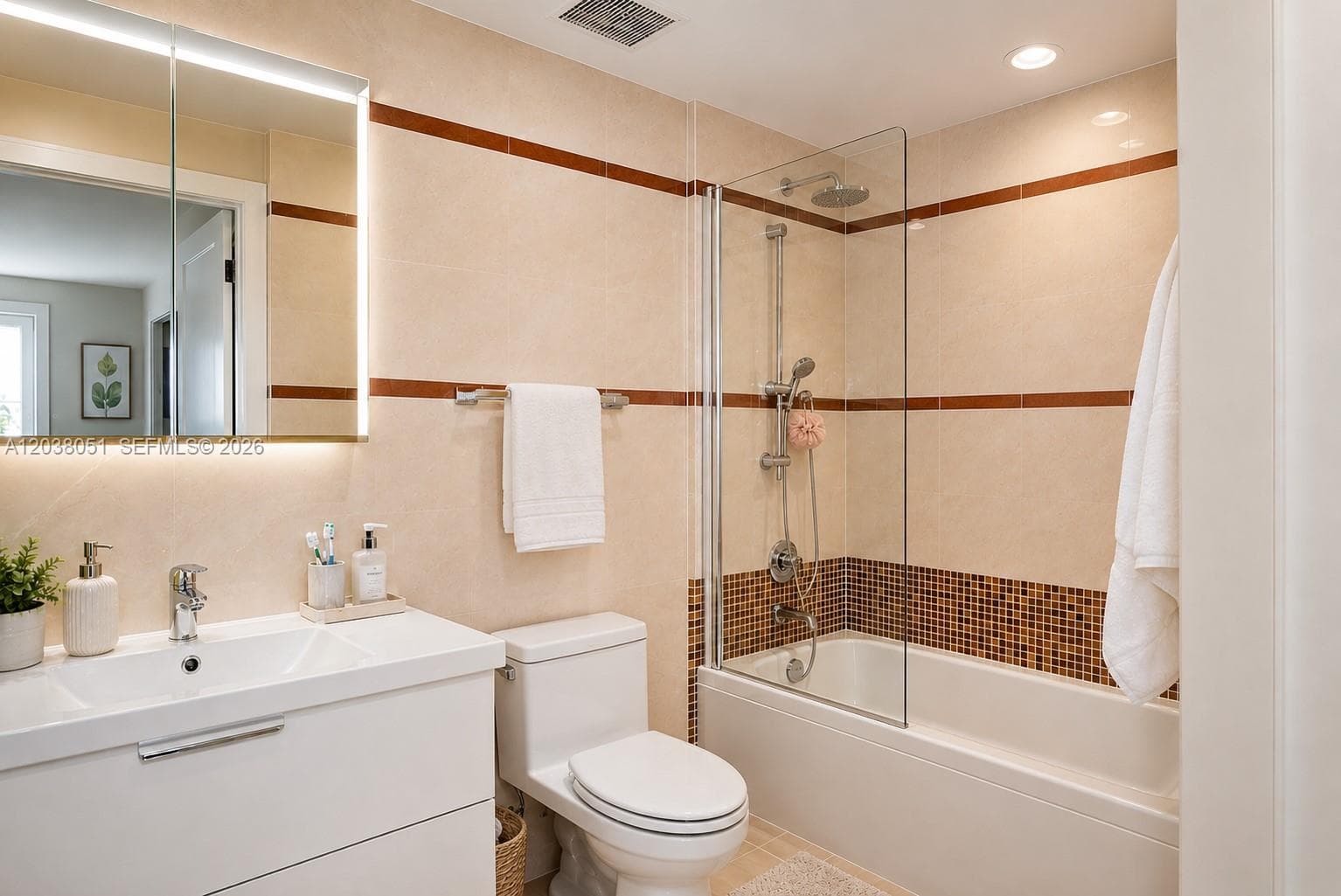 110 Washington Ave # 1512, Miami Beach, FL 33139 photo 4