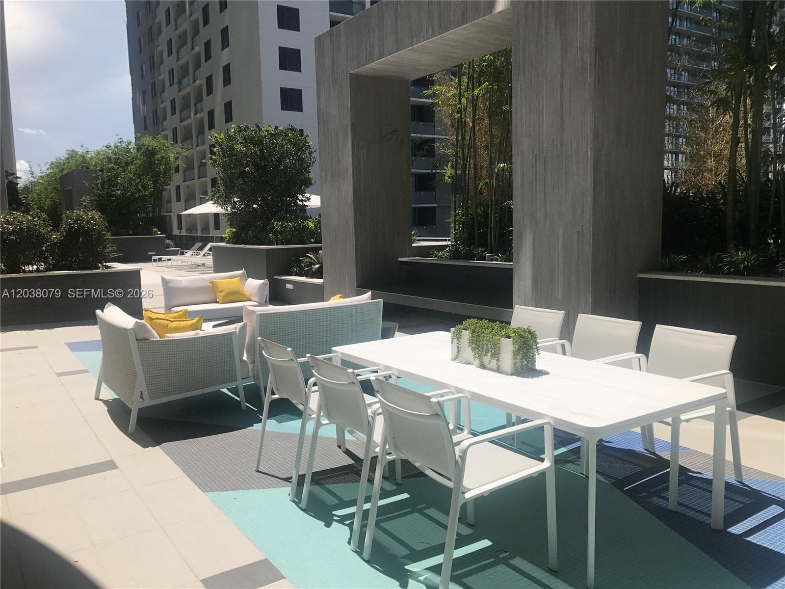 55 SW 9th St # 1607, Miami, FL 33130 photo 2