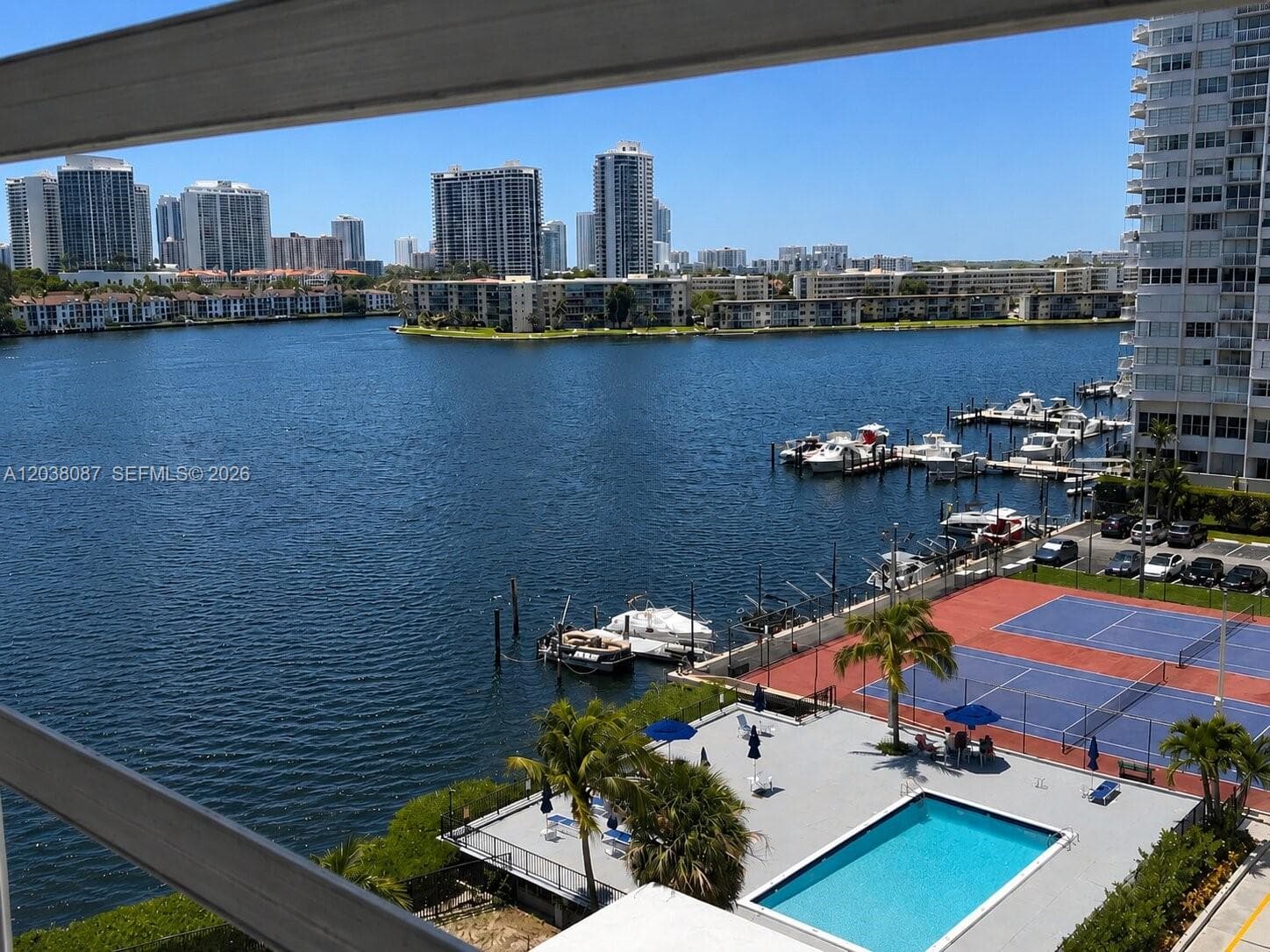 2780 NE 183rd St # 810, Aventura, FL 33160 photo 2
