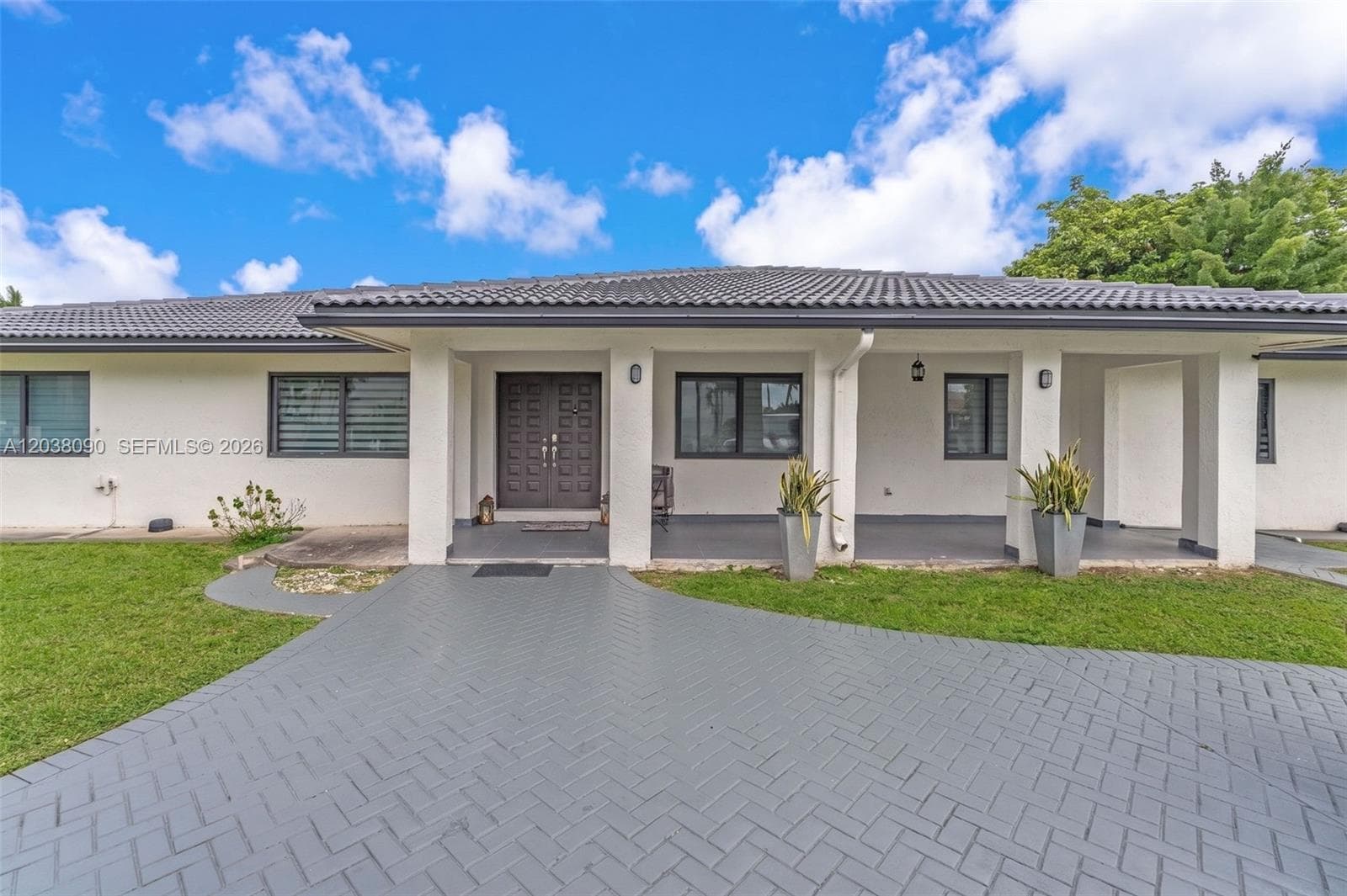 551 SW 127th Ave, Miami, FL 33184 photo 2