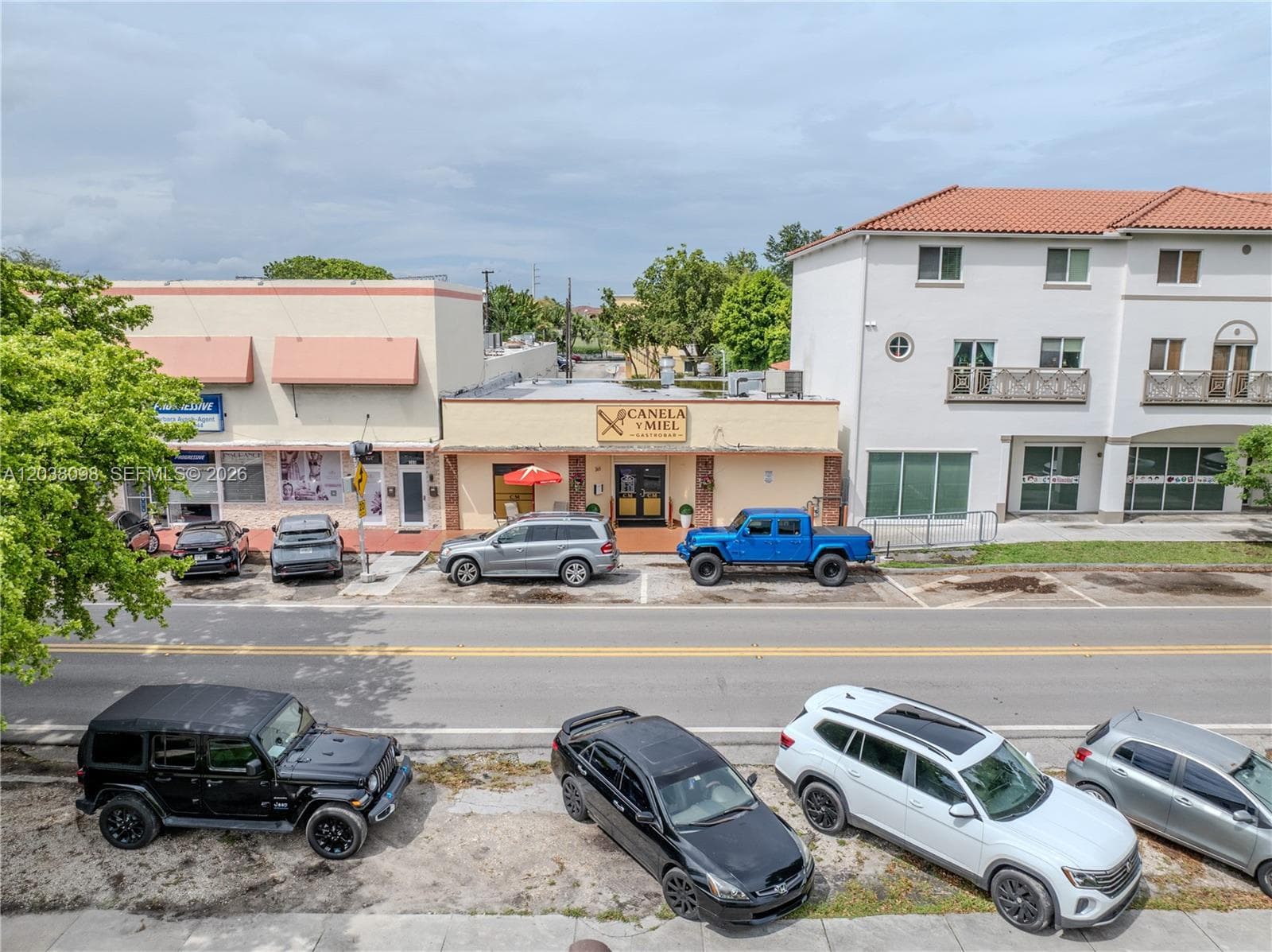 365 N Royal Poinciana Blvd, Miami Springs, FL 33166 photo 2