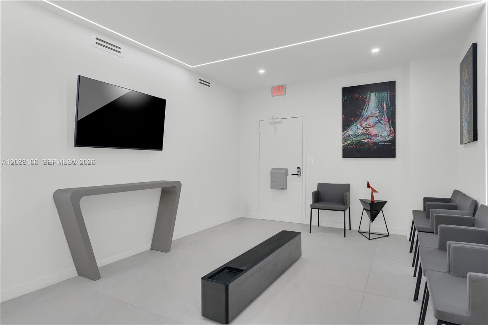 909 N Miami Beach Blvd # 502, North Miami Beach, FL 33162 photo 2
