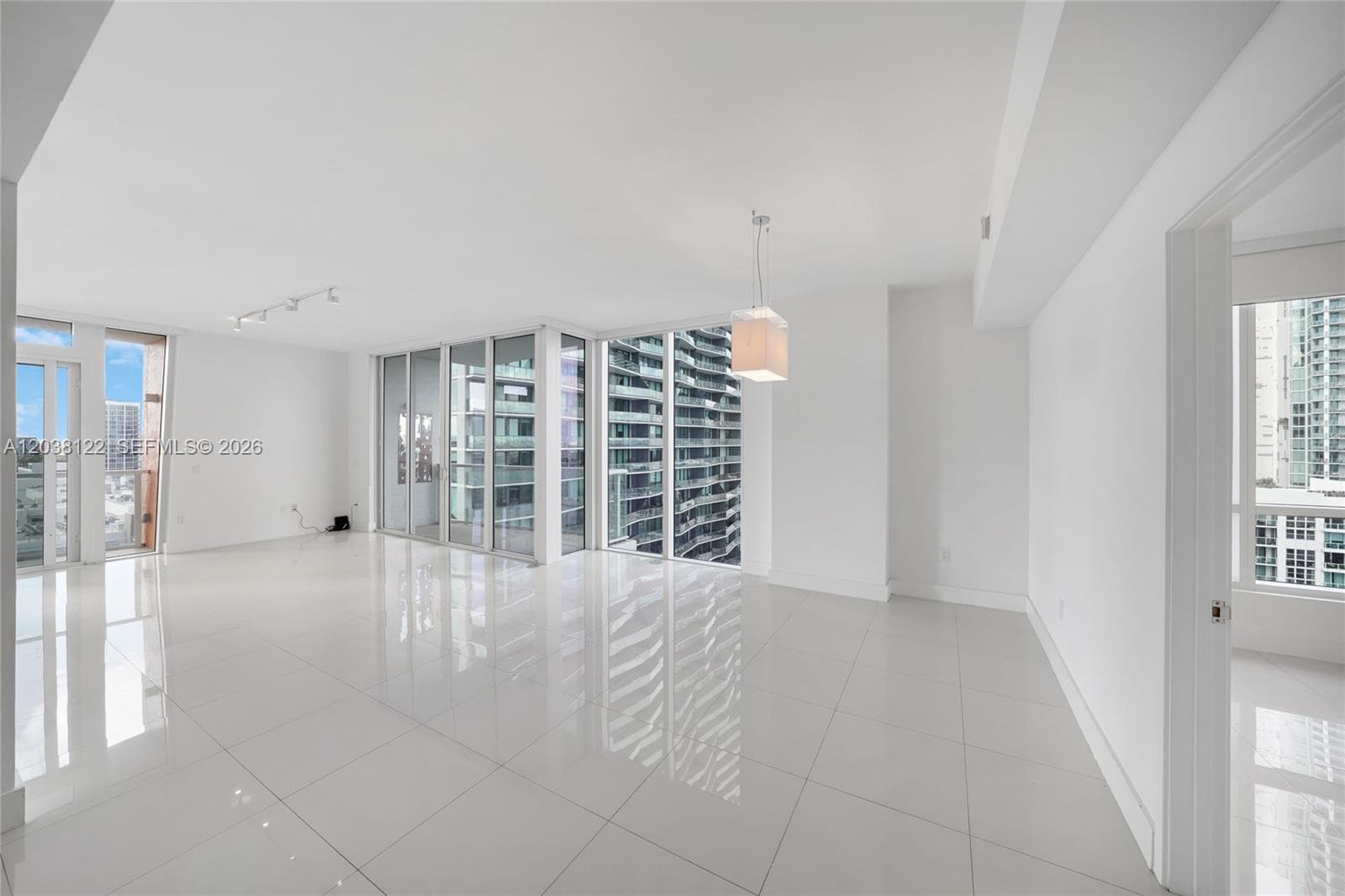 601 NE 27th St # 1501, Miami, FL 33137 photo 3